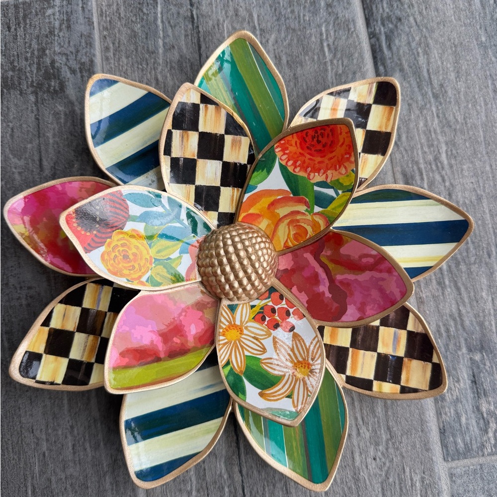 MacKenzie-Childs Wallflower, a three-dimensional decorative flower - Picture 11 of 14